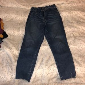 hollister jeans with jean tie around waist